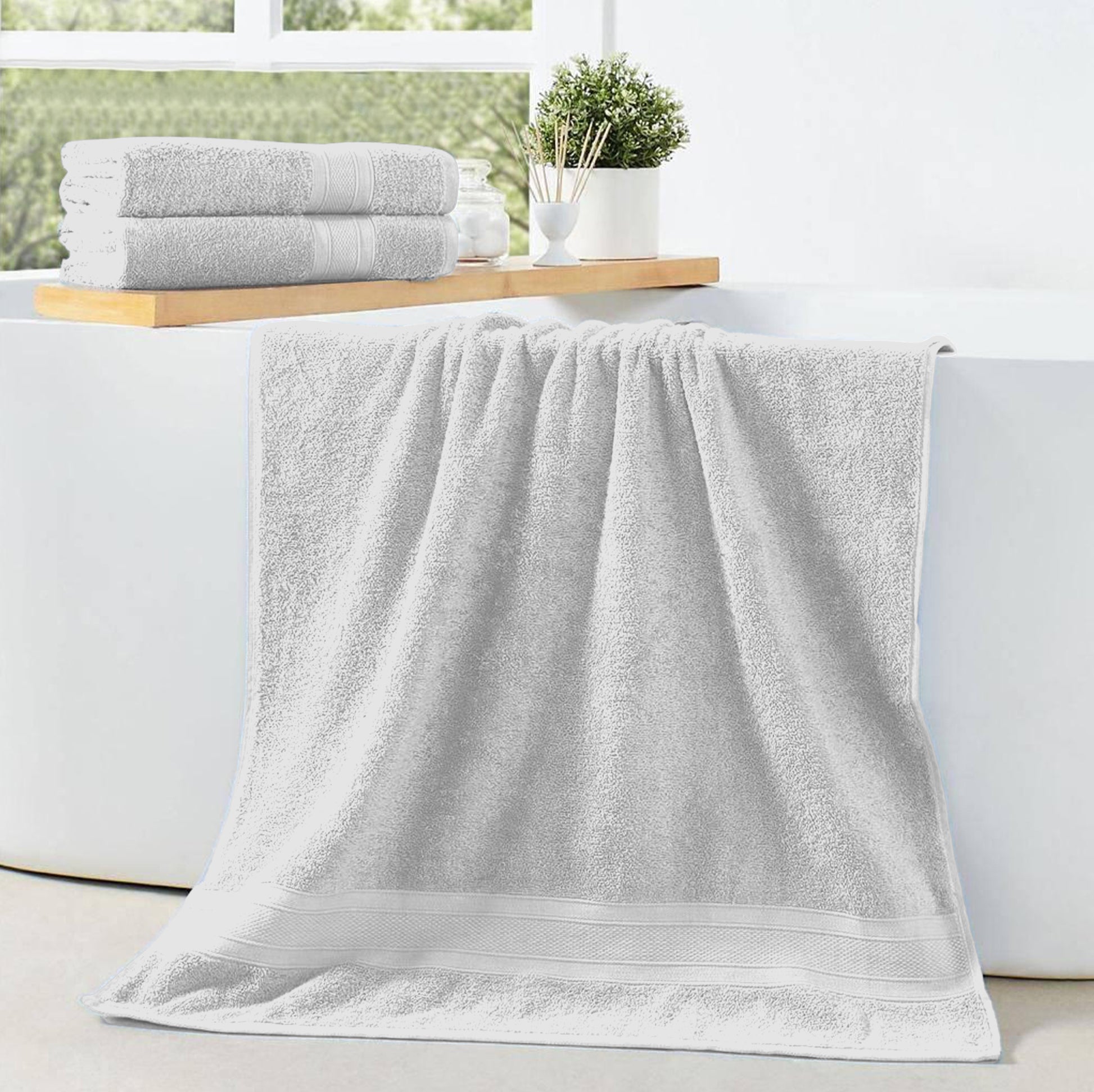 Premium White Pack of 2 600gsm High Quality Cotton Bath Towel 70x140cm