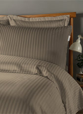 6 Piece Duvet Cover Set 240x260cm Supersoft Light Brown
