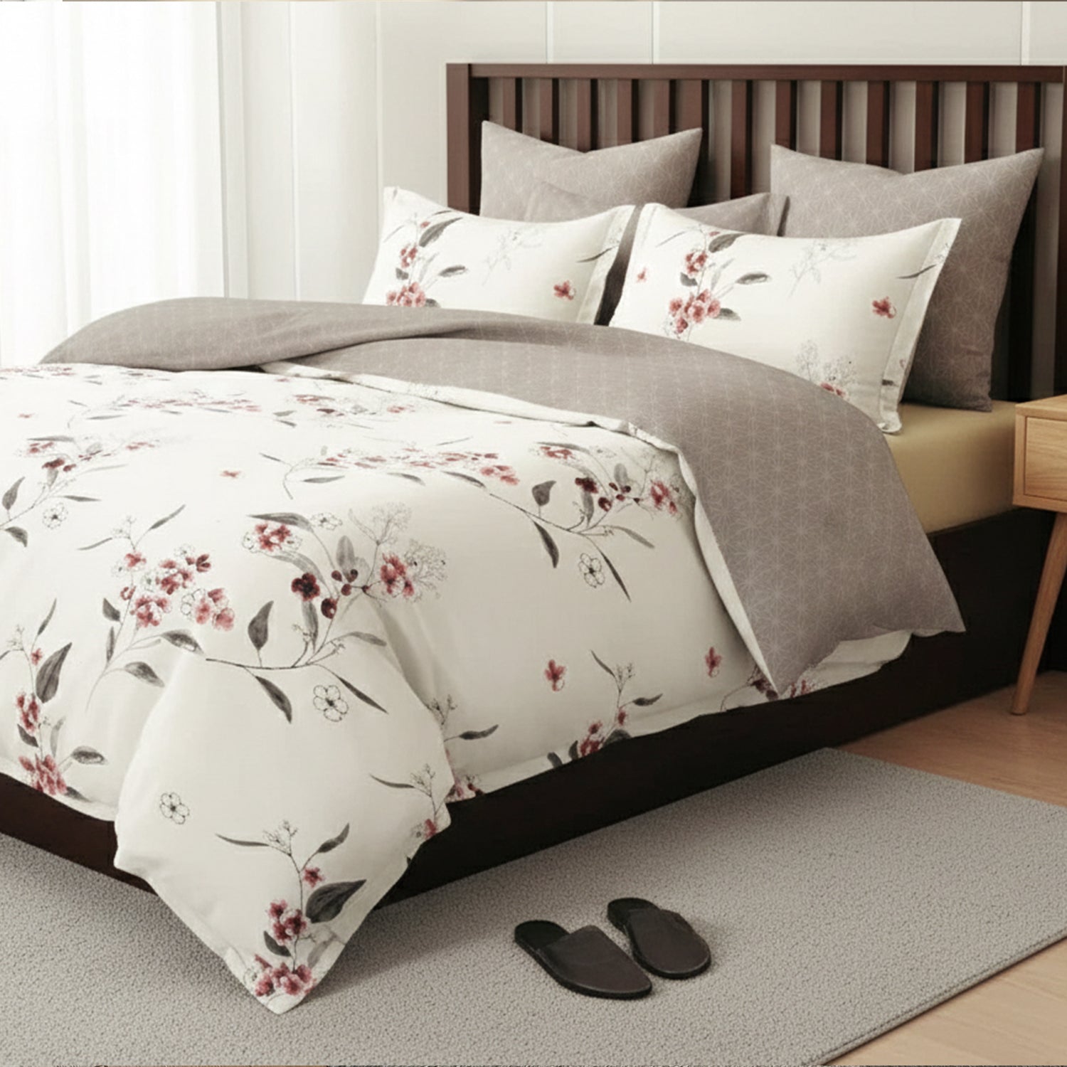 6 Pieces Duvet Cover Set –  220x240cm – Elegant Cream Floral Bedding
