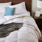 Four Seasons White duvet medium hard filling 160x220cm - White