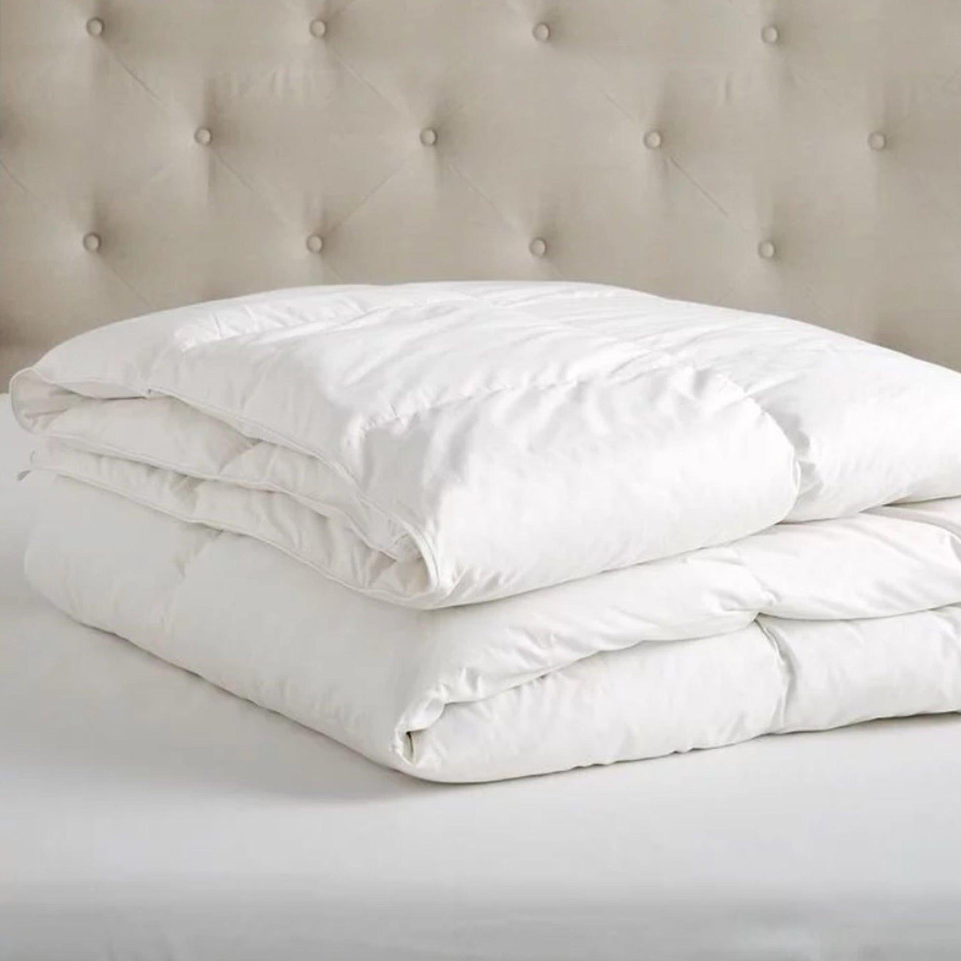 1 Piece White Sanitized Duvet Anti Allergy Fabric - 200x200CM - Cottonhome.ae