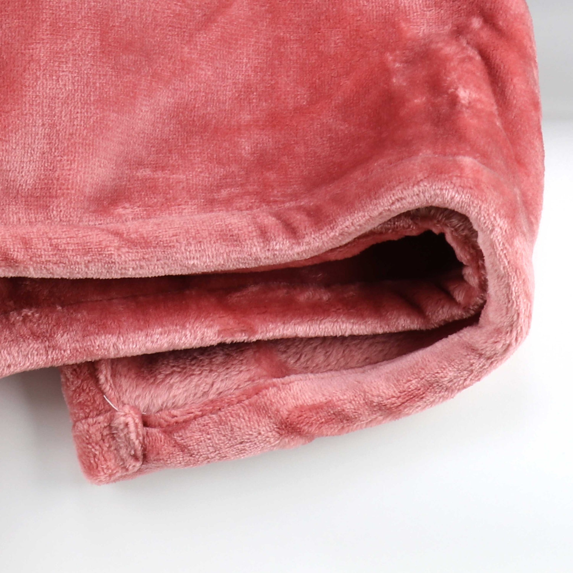 High Quality Blush Single Size Blanket 160x220cm Soft Flannel Blanket Suitable for All Seasons it is Warm Throw Blanket for Bedroom, Couch Sofa, Living Room, Fashion Sofa Bedding, Car, Sofa Recliner